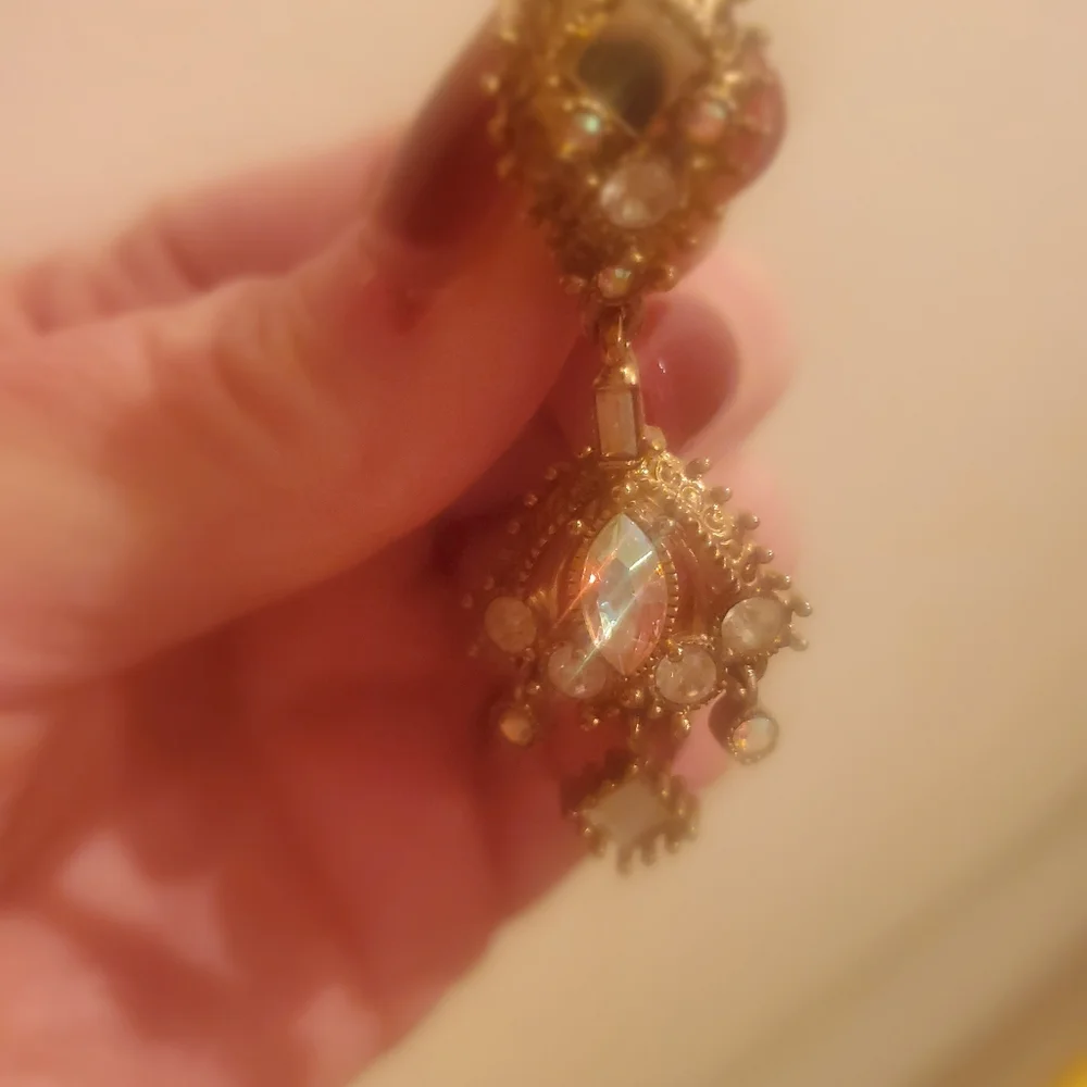 GLAM earrings - Picture 3 of 4